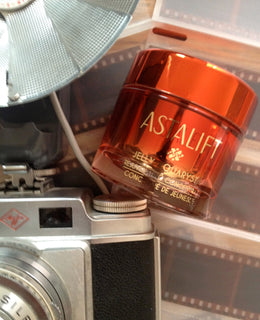 Lisa Loves - Photo Tech meets Anti-Aging Lisa Loves - Photo Tech meets Anti-Aging