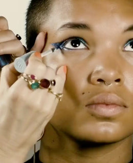 Graphic, Holographic Blue Eye Look with Cris Graphic, Holographic Blue Eye Look with Cris