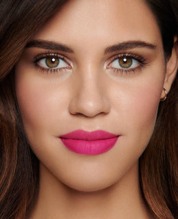 Long-Lasting Pink Lipsticks