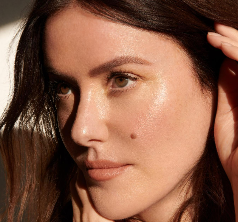  Le Mépris with Pink Moon