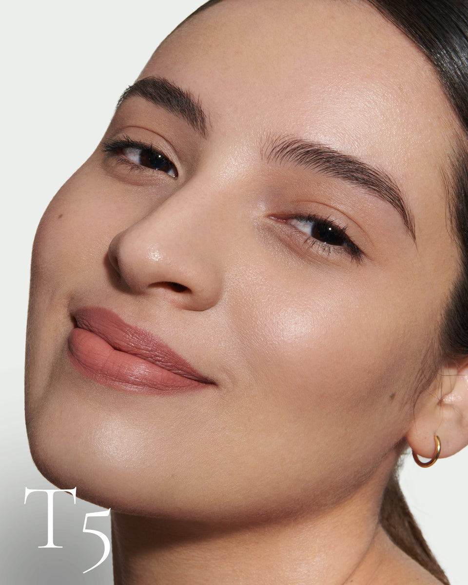 Enhancing Skin Tint T5 | Plumped & Refreshed | Lisa Eldridge | Lisa ...