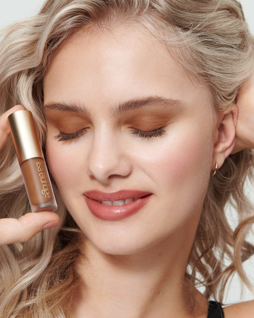 Image showing Gaia (Liquid Silk Liquid Eyeshadow) on model