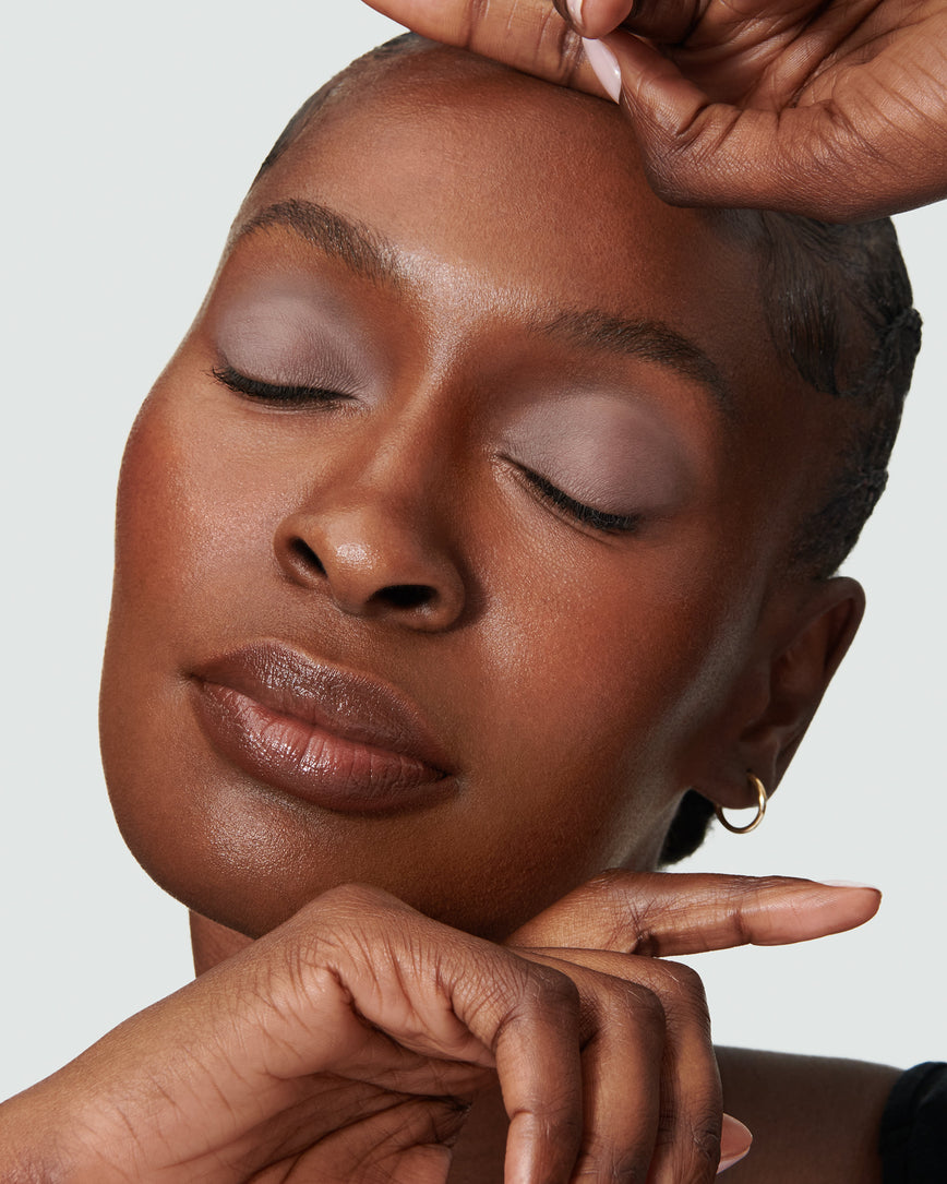 Ione (Liquid Silk Liquid Eyeshadow)