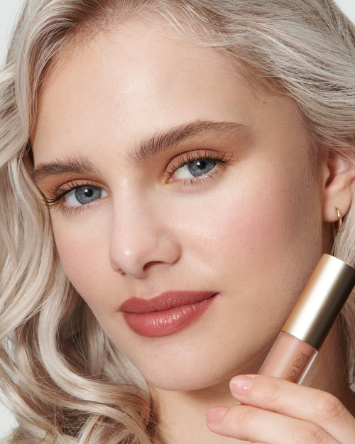 Image showing Irene (Liquid Silk Liquid Eyeshadow) on model