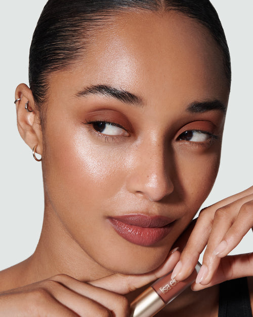 Image showing Thalia (Liquid Silk Liquid Eyeshadow) on model