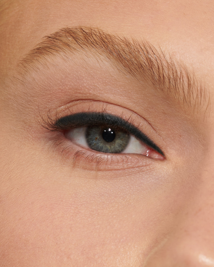 Cinder Smoke (Seamless Glide Eye Pencil)