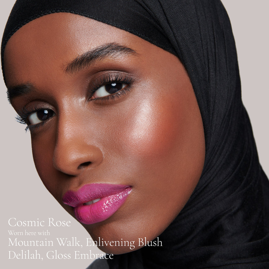 Lisa Eldridge Elevated Glow Highlighter in Shade Cosmic Rose Pictured on Model
