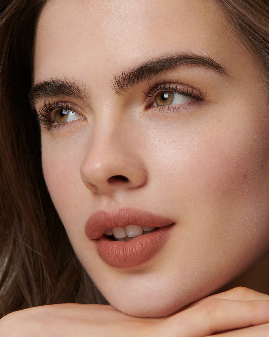 VELVETEEN LIQUID LIPSTICK IN SHADE AFFAIR PICTURED ON MODEL