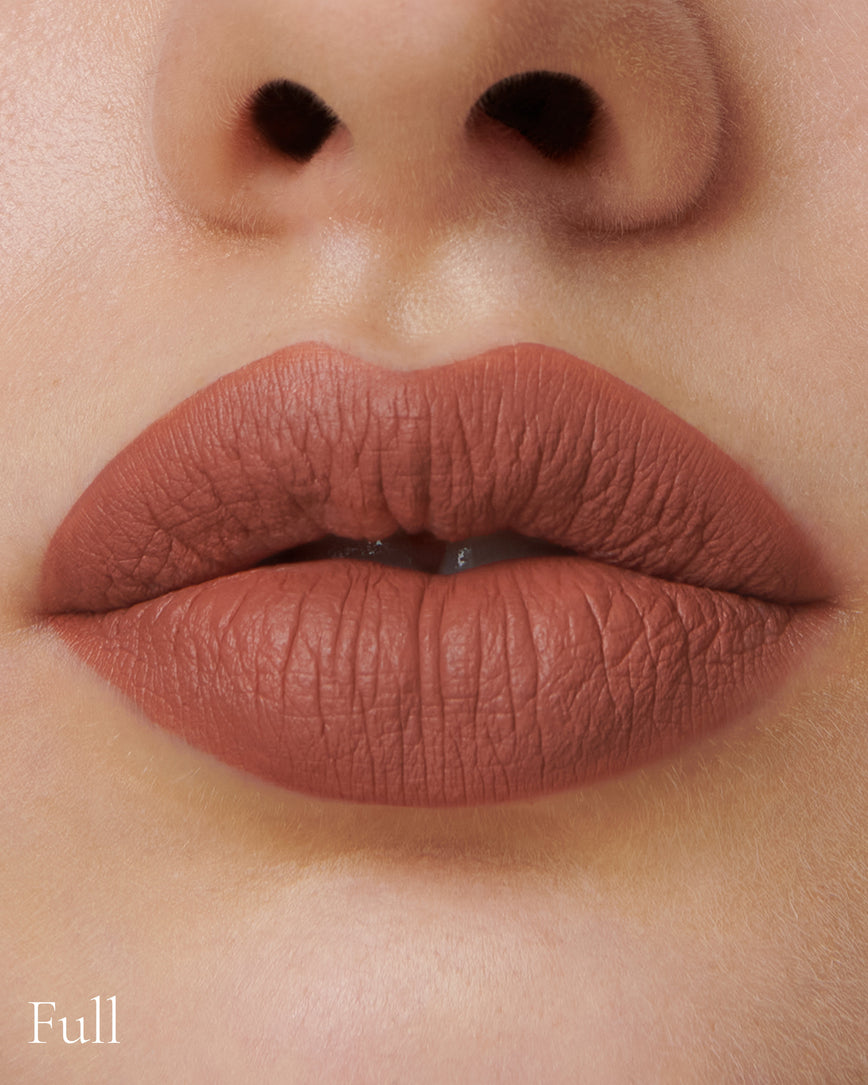 VELVETEEN LIQUID LIP LIPSTICK IN SHADE AFFAIR DISPLAYED ON MODELS LIPS