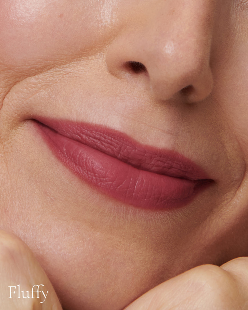 Lisa Eldridge Velveteen Liquid Lipstick in shade Blush pictured on model
