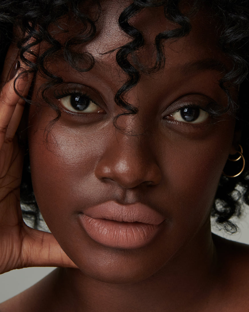 Lisa Eldridge Velveteen Liquid Lipstick in shade Fawn pictured on model